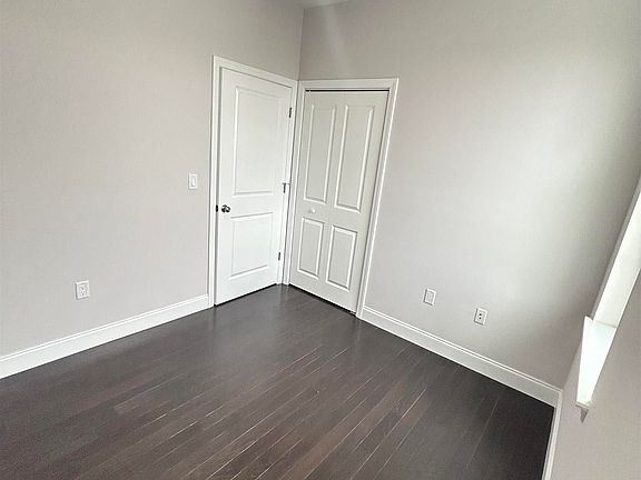 5th image of 47 Cottage St