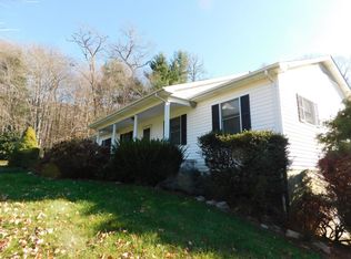 300 Gap Creek Dr, Fleetwood, NC 28626