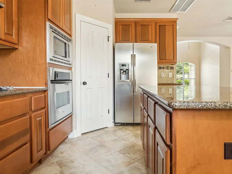 15528 Interlachen Dr — Photo 26