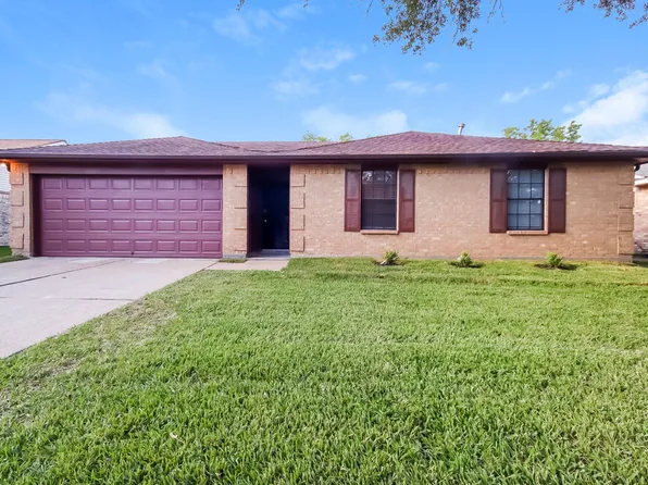 5014 Meadow Crest St, La Porte, TX 77571