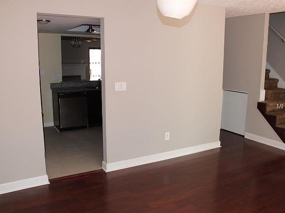3rd image of 7907 Luxbury Pl