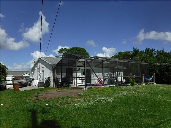 4th image of 11185 Chalet Ave