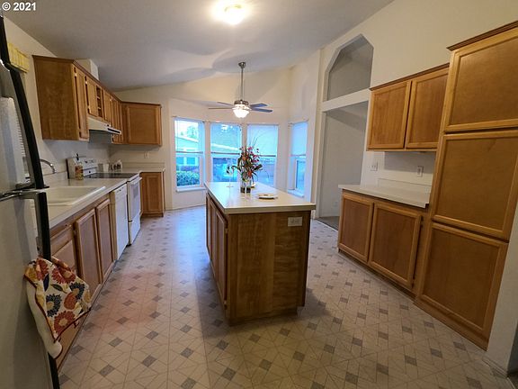 4th image of 1805 NE 94th St Unit 43