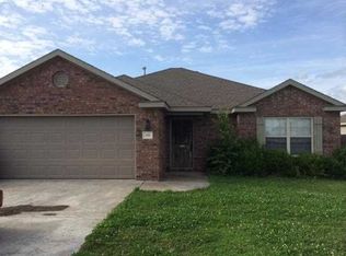 415 E Meadow Wood Ln, Rogers, AR 72758