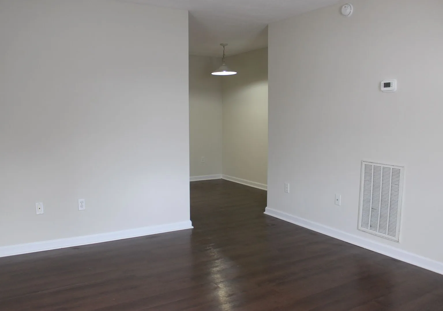 1219 Byrne Ave — Photo 2