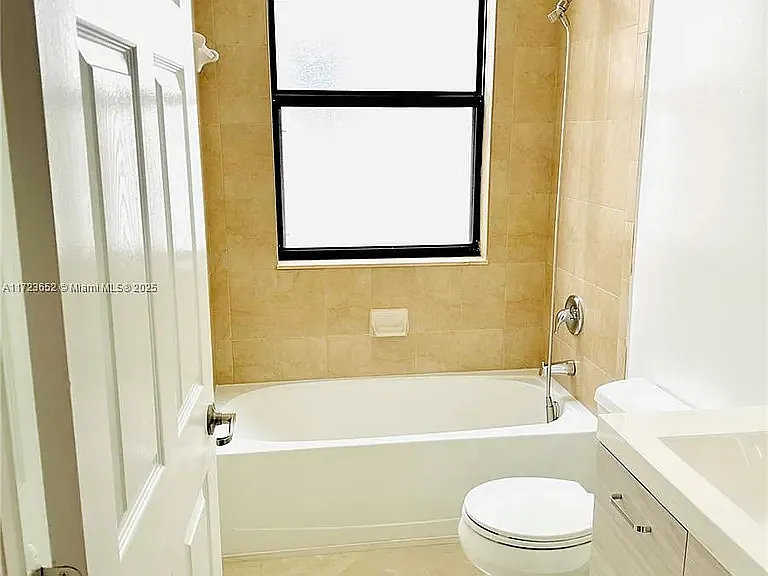 3530 W 88th St — Photo 6