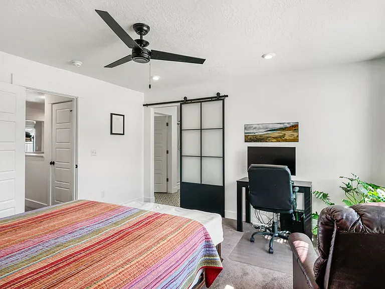 1082 S Lilac Way — Photo 12
