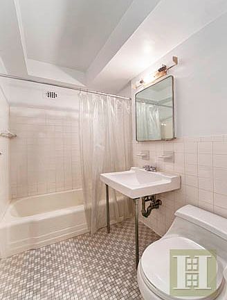 4th image of 13 W 12th St #4F
