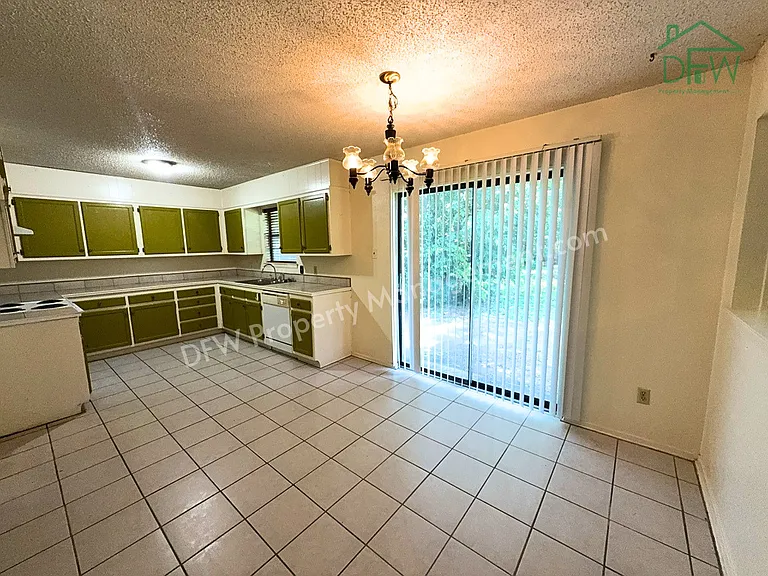 1613 Edge Hill Rd — Photo 5