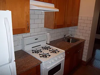 Rented by Maximus Realty Group