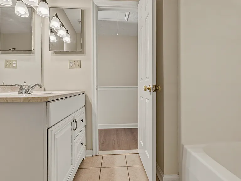 55 Oak Crest Ct — Photo 27