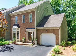135 Rosewall Ln, Cary, NC 27511