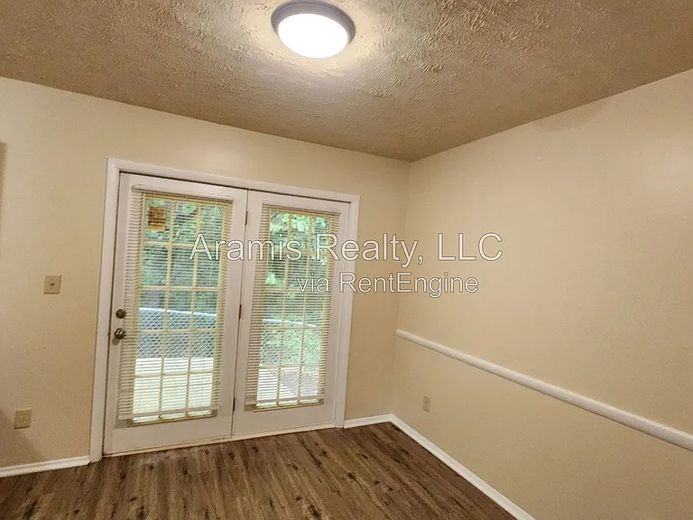2326 Highpoint Rd SW #1 — Photo 3