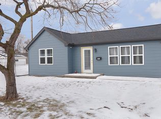 904 1/2 W Marquette St, Ottawa, IL 61350