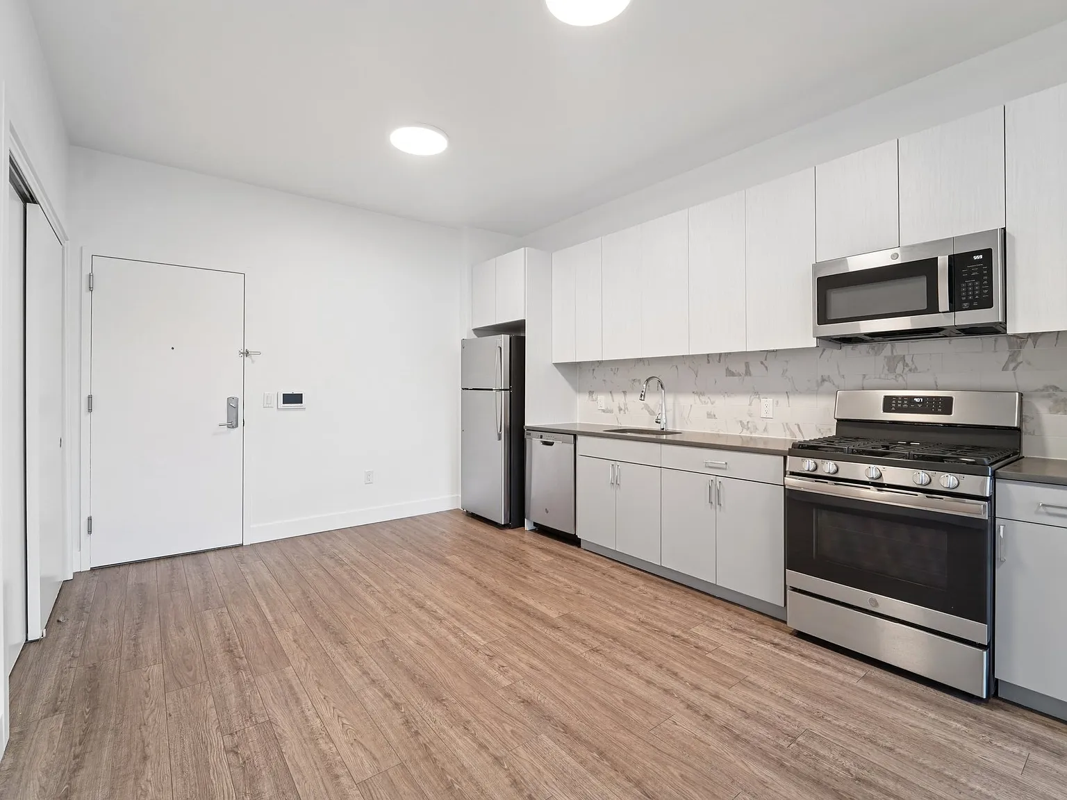 475 William St. — Photo 3