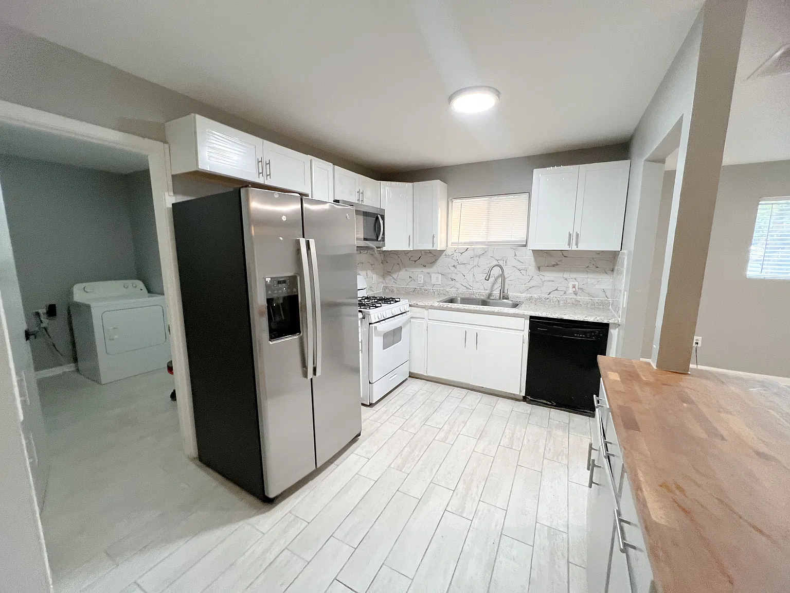 2 bed, 1000 sqft, $1,850 — Photo 3