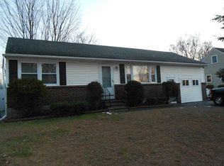 17 Hunting Rd, Albany, NY 12205