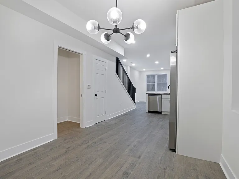 272 S 22nd St #272 — Photo 8