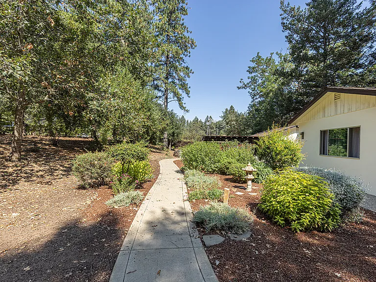 525 Keyes Ave — Photo 44