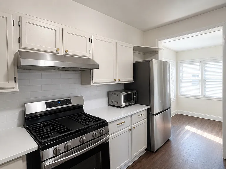 4323 W Henderson St #2 — Photo 11
