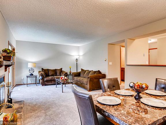 3rd image of 125 Canabury Ct