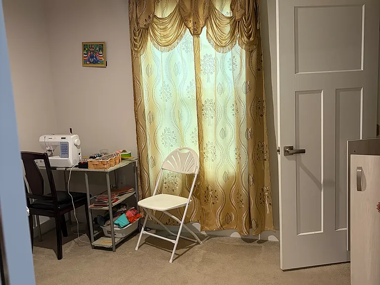 2305 McClouds Sq — Photo 7