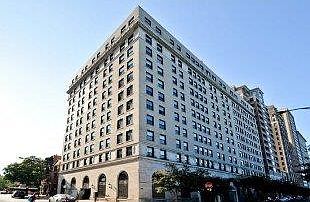 1st image of 2100 N Lincoln Park W
