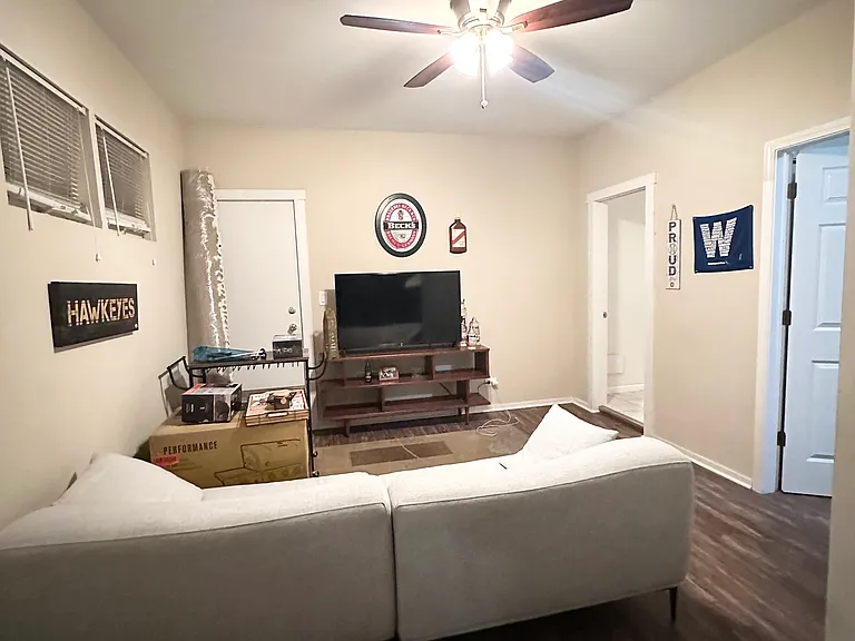 2430 N Clybourn Ave #2 — Photo 13