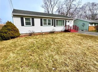 84 Teakwood Dr, Rochester, NY 14609