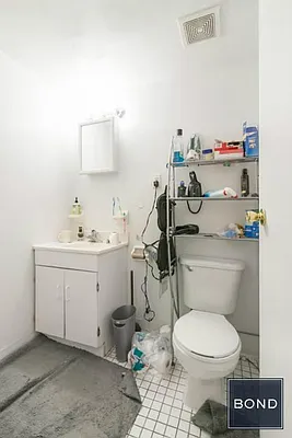 Rented by Bond New York | media 68