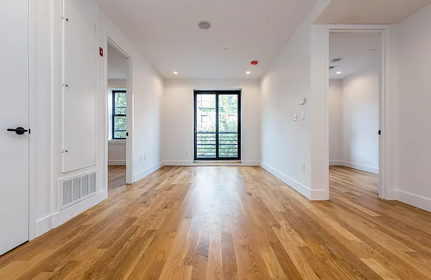 Rented by Nooklyn NYC LLC | media 32