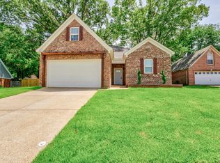 2620 Country Glade Dr, Cordova, TN 38016
