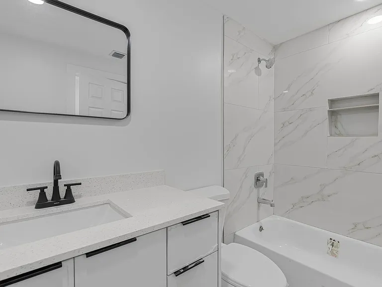 16925 SW 100th Ave #B1 — Photo 16