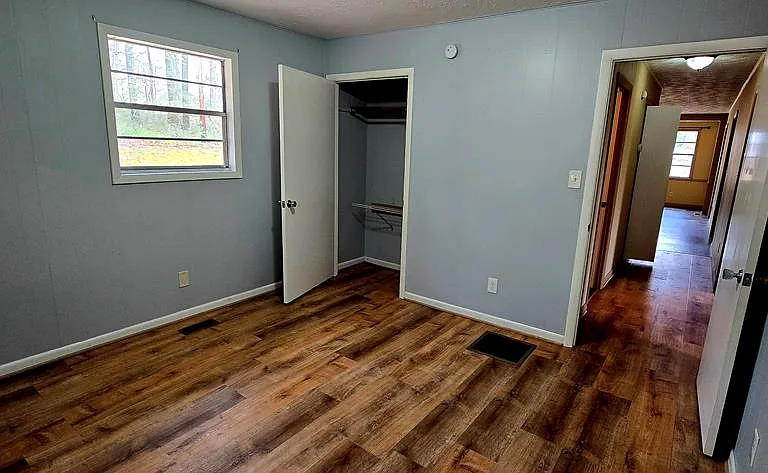 24 Hamby Rd — Photo 11