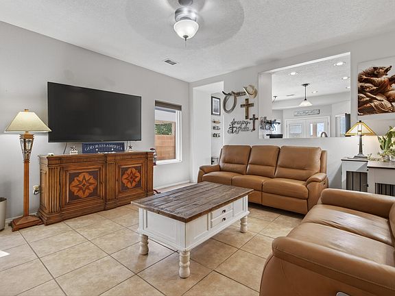 3rd image of 952 Waterfall Dr NE