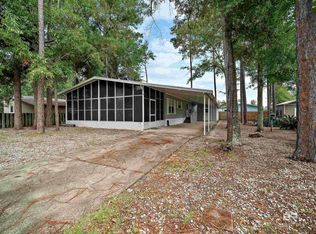 1696 Santa Cruz Dr, Lillian, AL 36549