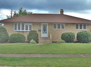 37 E Dawnwood Dr, Seven Hills, OH