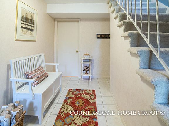 4th image of 3167 Woodsboro Dr NE