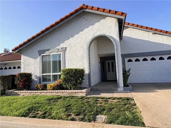27725 Calle Valdes, Mission Viejo, CA 92692