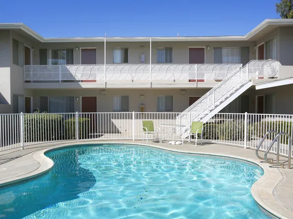 1415 7th St APT 1415, Riverside, CA 92507