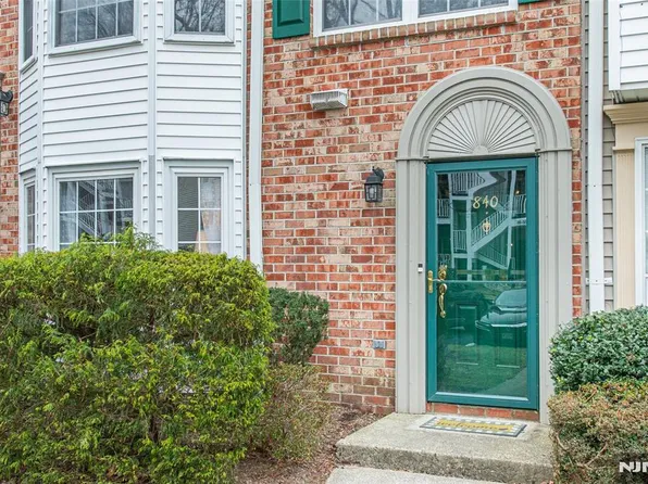 840 Juniper Way, Mahwah, NJ 07430