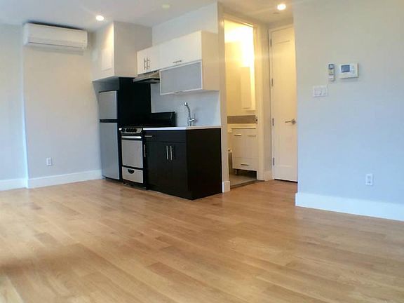 2nd image of 28 Lefferts Pl #3F