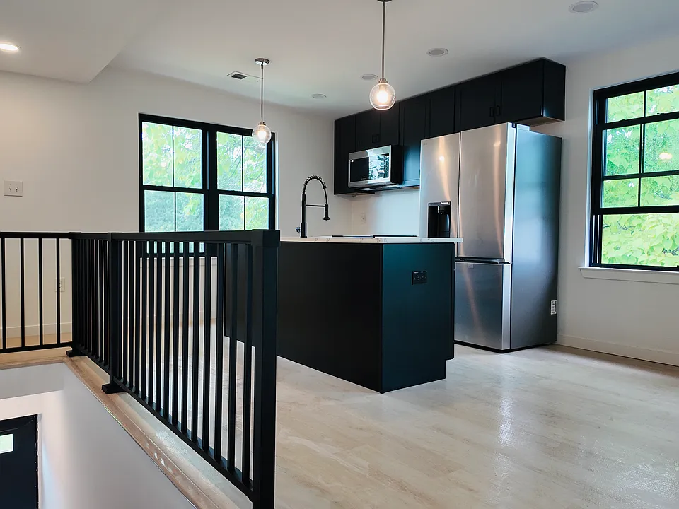 48 N Maple Ave #1