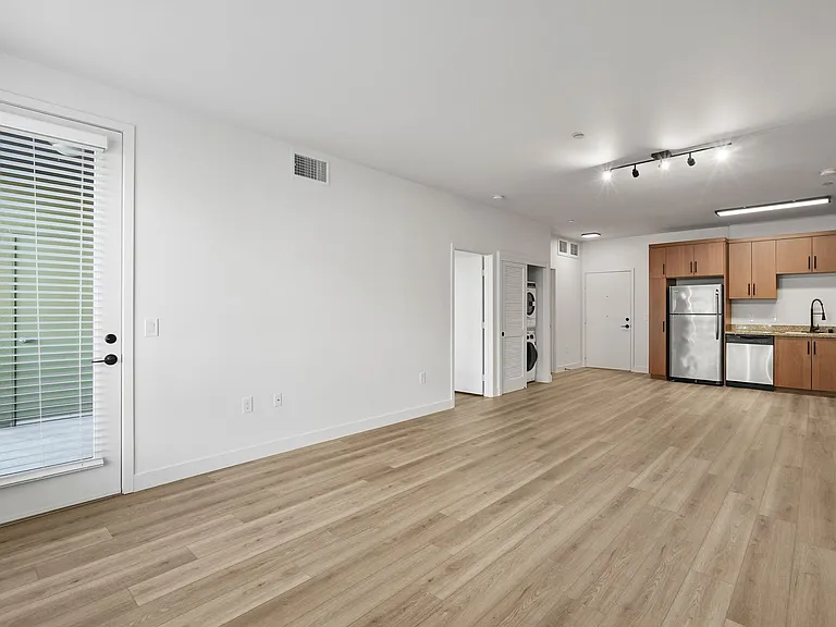 Crest 850 — Photo 31