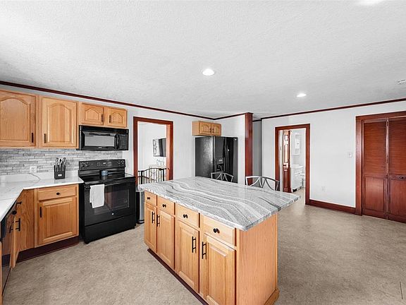 5th image of 31 Cave Farm Rd