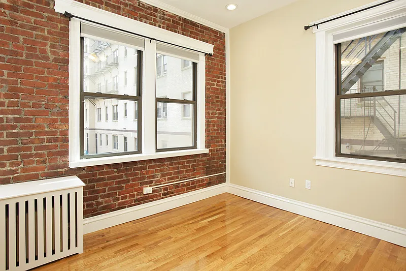 2 bed, 999 sqft, $3,900 — Photo 3