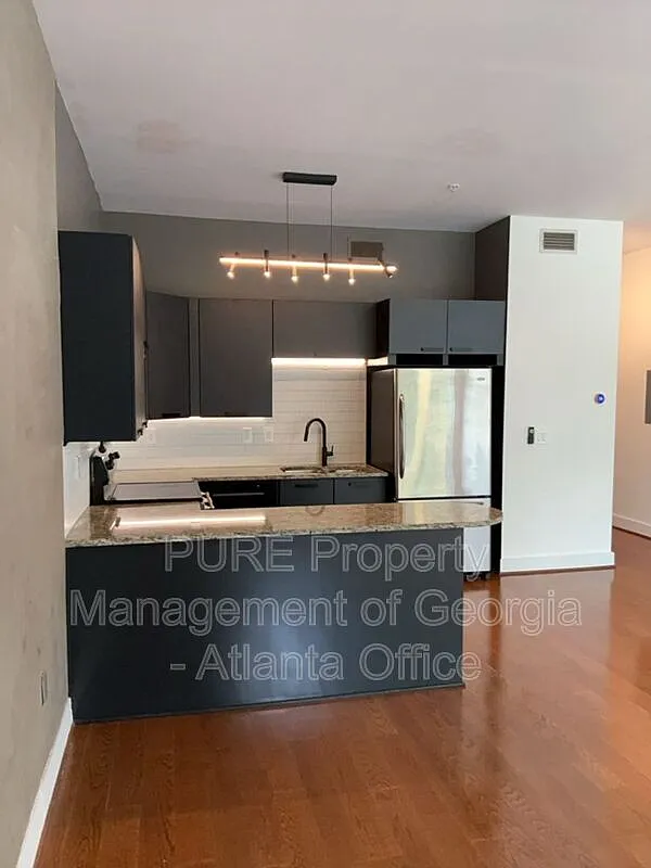1 bed, 1.0 bath, 828 sqft, $1,595 — Photo 4