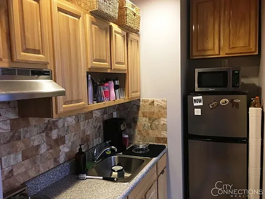 Rented by City Connections Realty | media 27