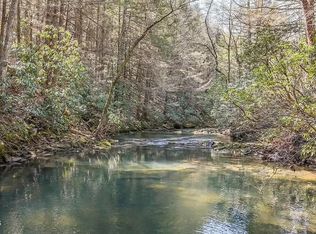 460 Twin Bridge Rd, Deer Lodge, TN 37726