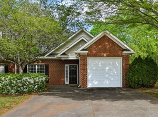 2017 Salisbury Sq, Winston Salem, NC 27127